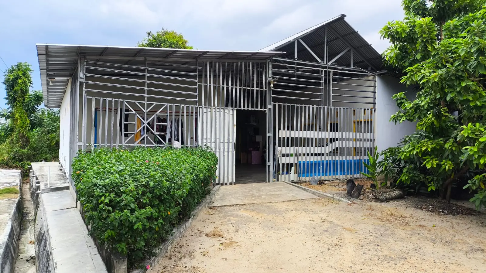 Tampak Depan